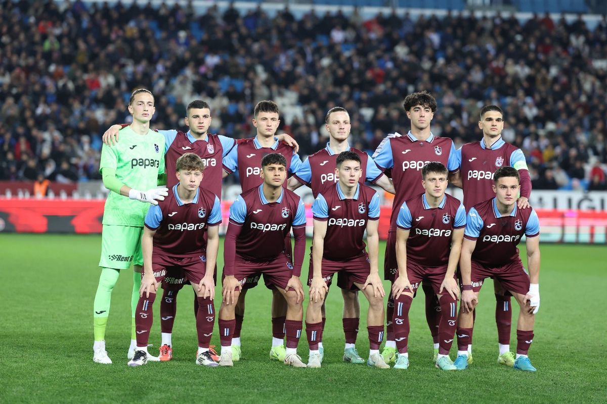 Trabzonspor U19 Takımı, UEFA Gençler Ligi'nde Yarı Finale Yükseldi