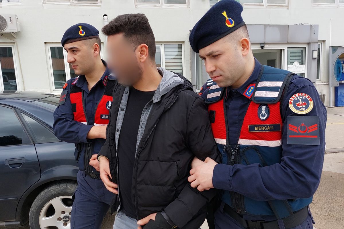 Uzman çavuşa uyuşturucu madde ticaretinden tutuklama