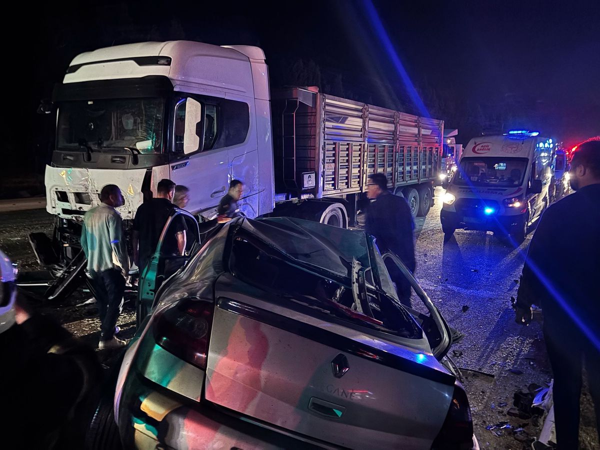 Adana'da Trafik Kazası: 1 Ölü, 1 Yaralı