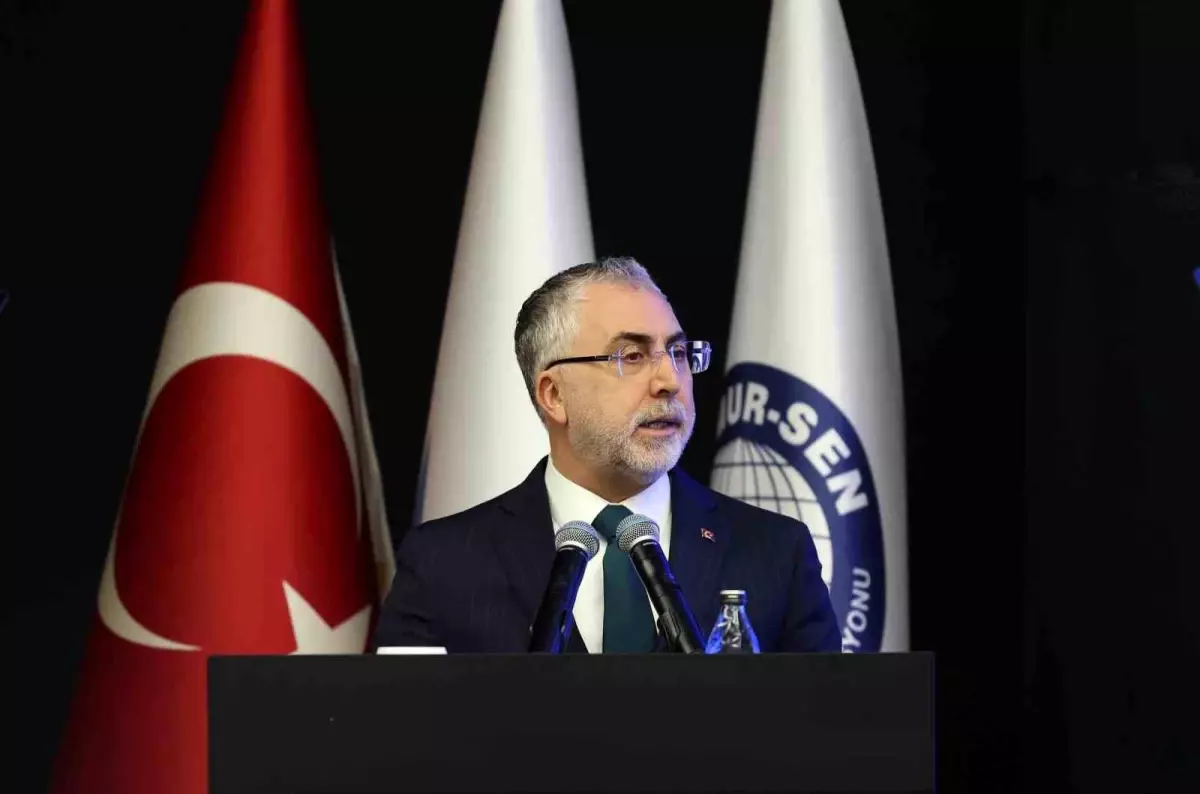 Bakan Işıkhan: 'Kamuda sendikalaşma oranı 2002'de yüzde 50'den bugün yüzde 75,2'ye yükselmiş durumda'