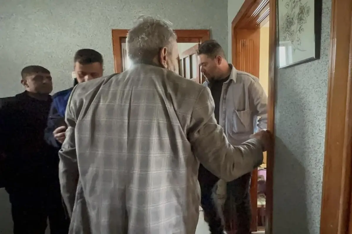 Ekipler bile şaşırdı! Çöp ev diye diye gittiler, karşılarına 3 dil bilen pilot çıktı
