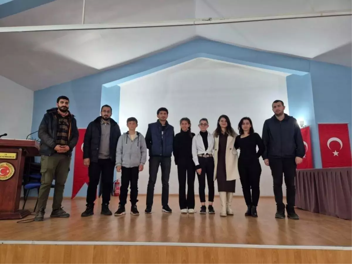 Yunus Üstündal, 'O Ses Diyarı' Yarışmasında İlçe Birincisi Oldu