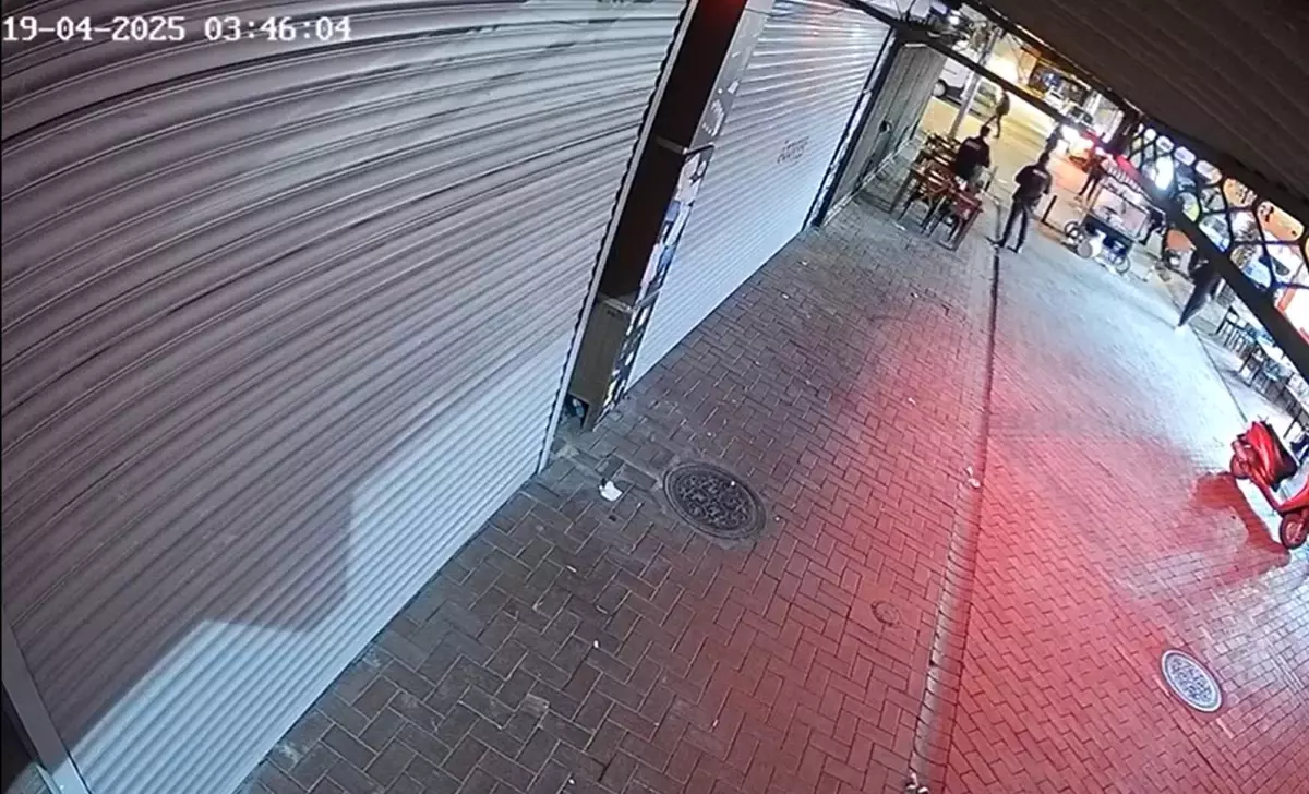 Manisa'da Eşini Bıçaklayarak Öldüren Şahıs Polis Tarafından Yakalandı