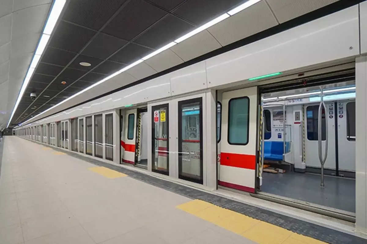 İstanbul'da saat 15.00'ten itibaren metro hattında bazı duraklar kapatılacak