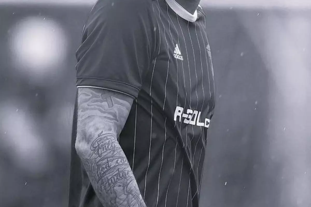Kansere yakalandıktan sonra kariyerini noktalayan eski futbolcu trafik kazasında hayatını kaybetti
