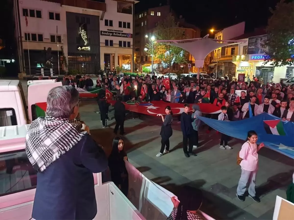 Sındırgı'da Gazze'ye Destek Yürüyüşü Düzenlendi