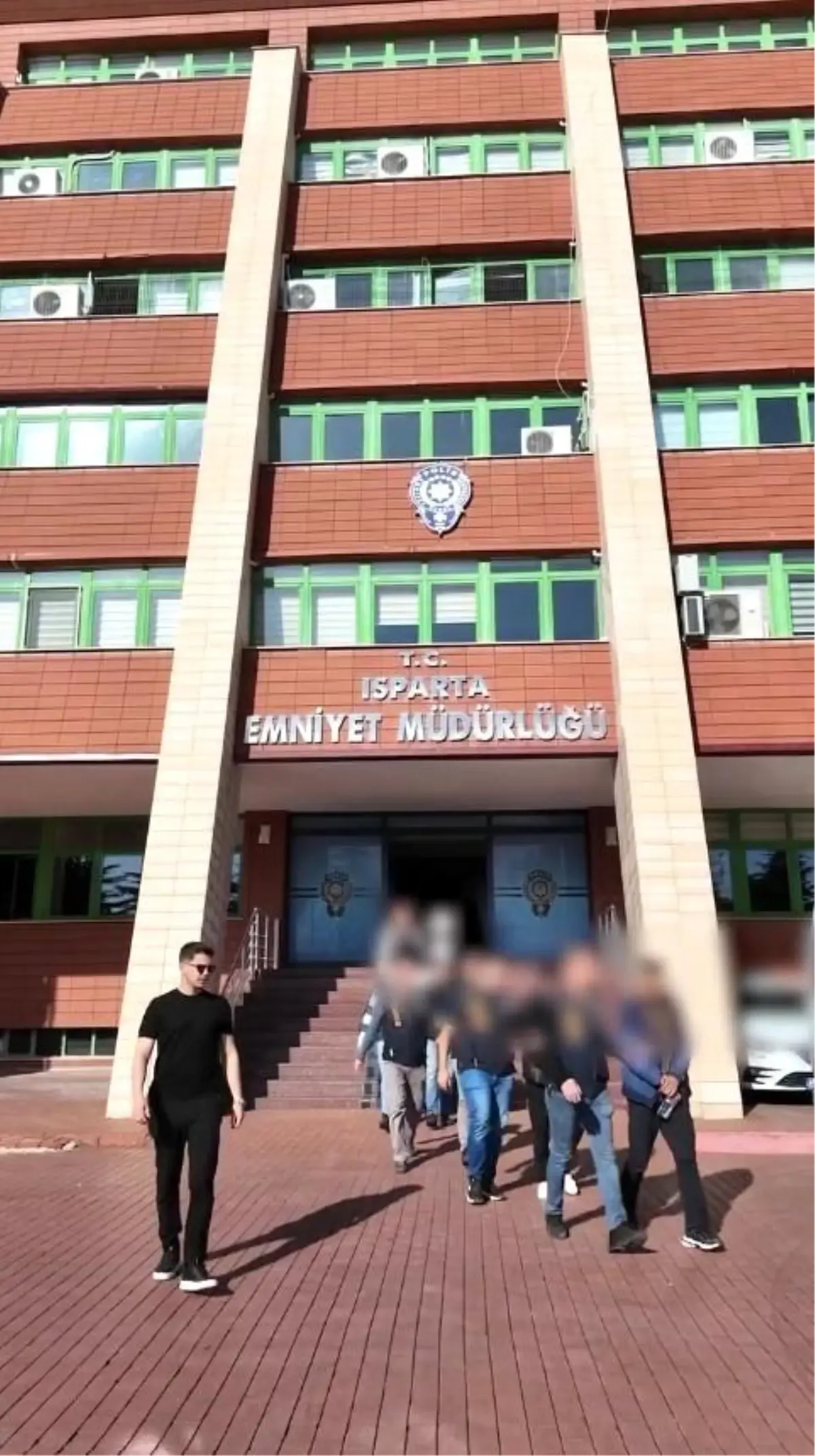 Isparta'da Sahte Togg Çekilişi Dolandırıcılığı: 3 Kişi Tutuklandı