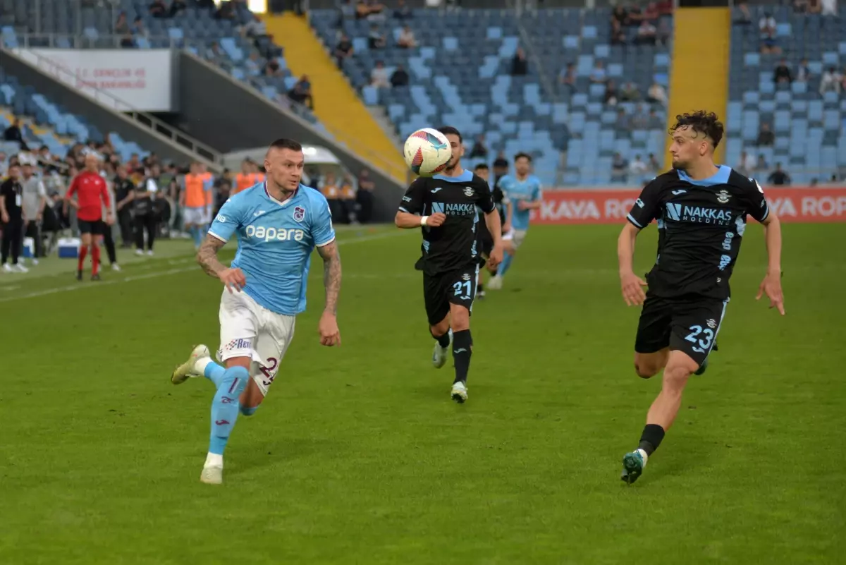 Trabzonspor, Adana Demirspor'u 1-0 Mağlup Etti