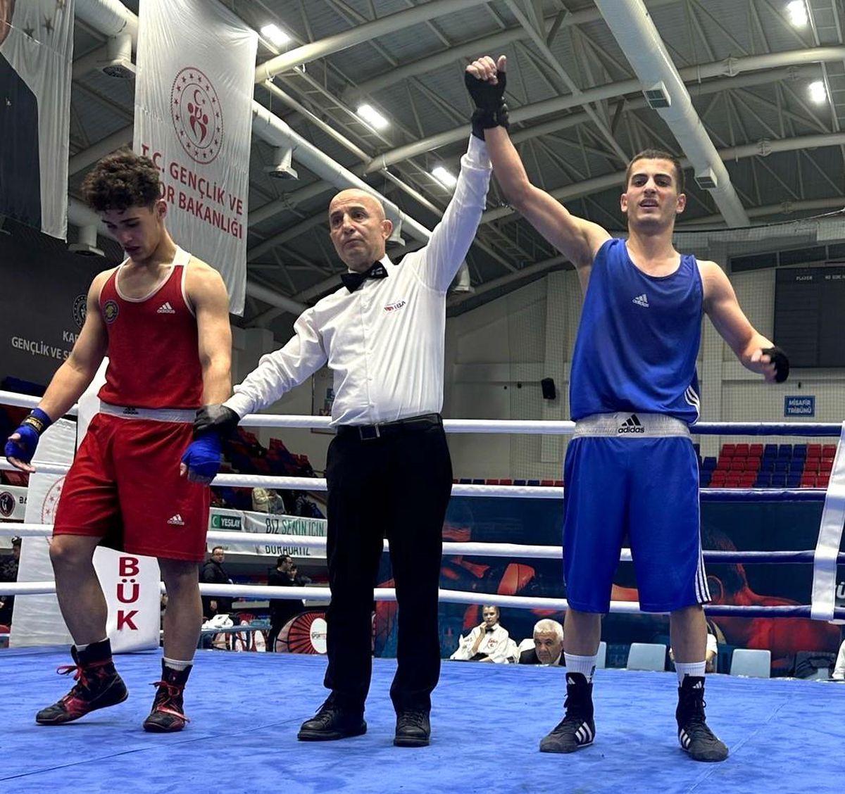 Düzceli Sporcular Boks Şampiyonasında 2 Madalya Kazandı