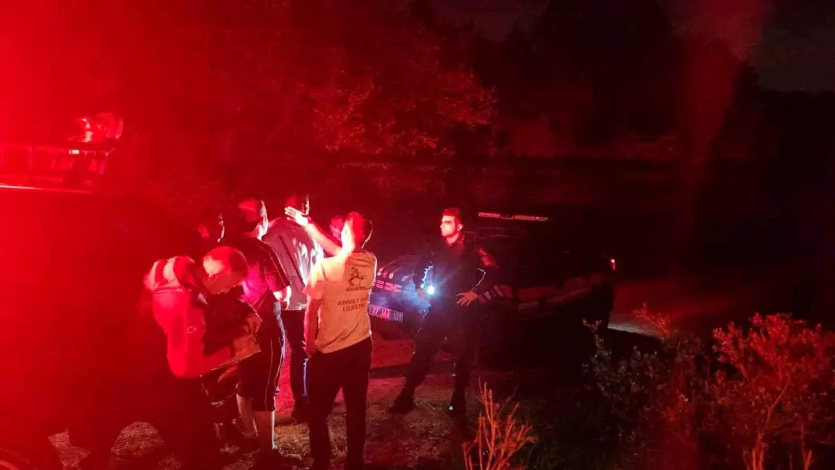 Yalova'da Ormanda Kaybolan İki Kişi Kurtarıldı