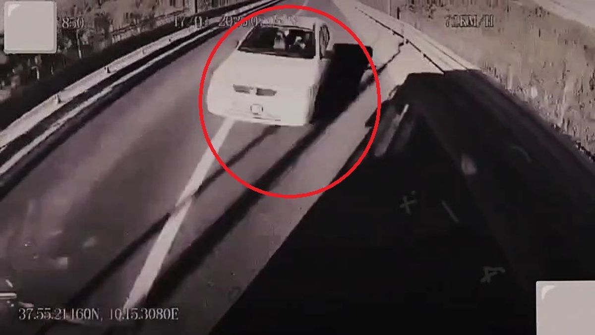Diyarbakır'da Otomobil ile Belediye Otobüsü Çarpıştı: 1 Ölü, 4 Yaralı