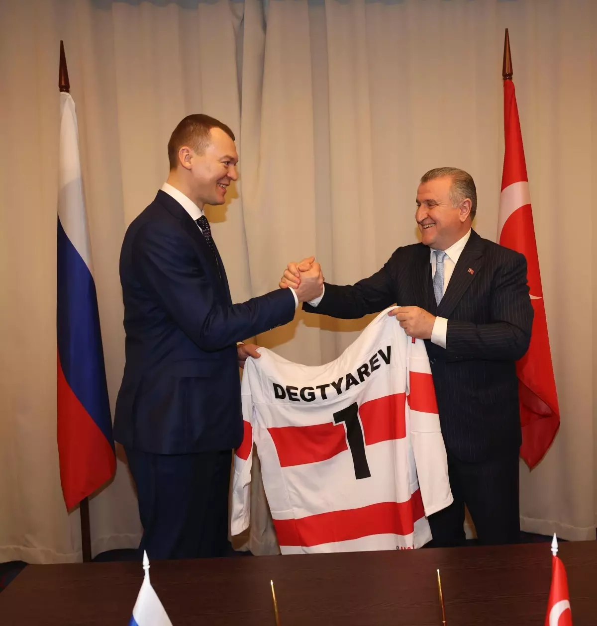 Gençlik ve Spor Bakanı Bak, Etnospor Forumu'nda Rusya, Kazakistan ve Belarus ile Görüştü