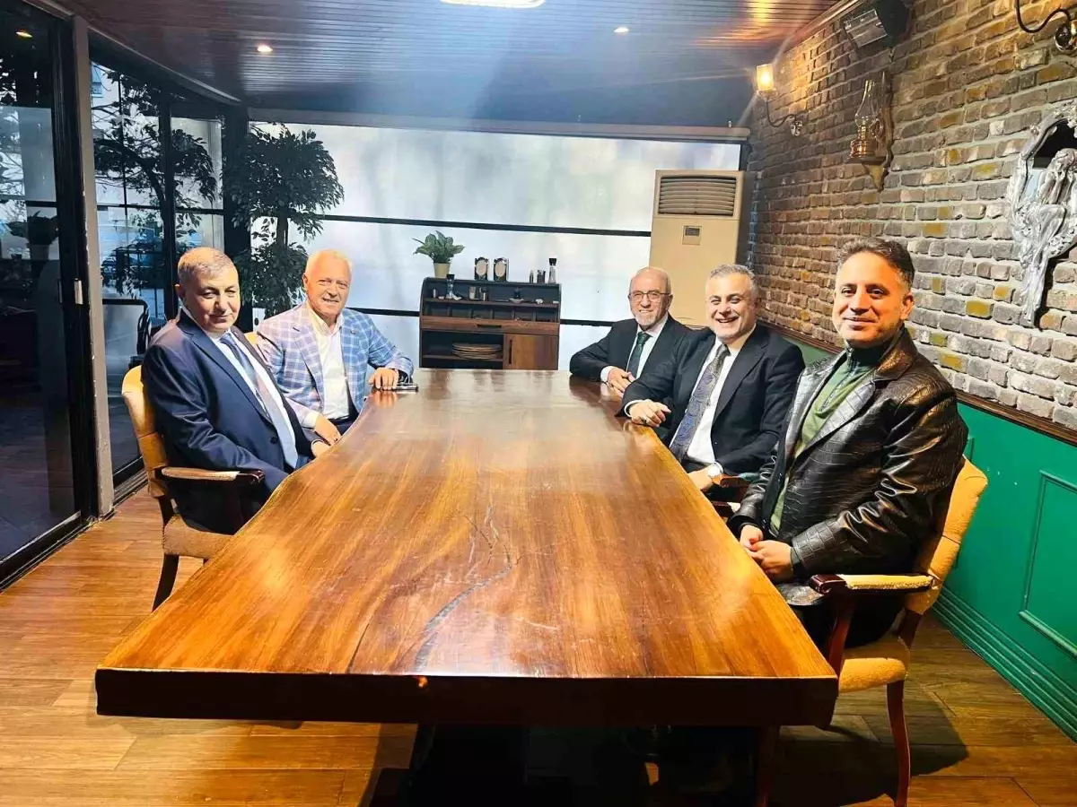 Elazığ Ticaret Borsası Başkanı Dumandağ, Ankara'da İş İnsanlarıyla Bir Araya Geldi