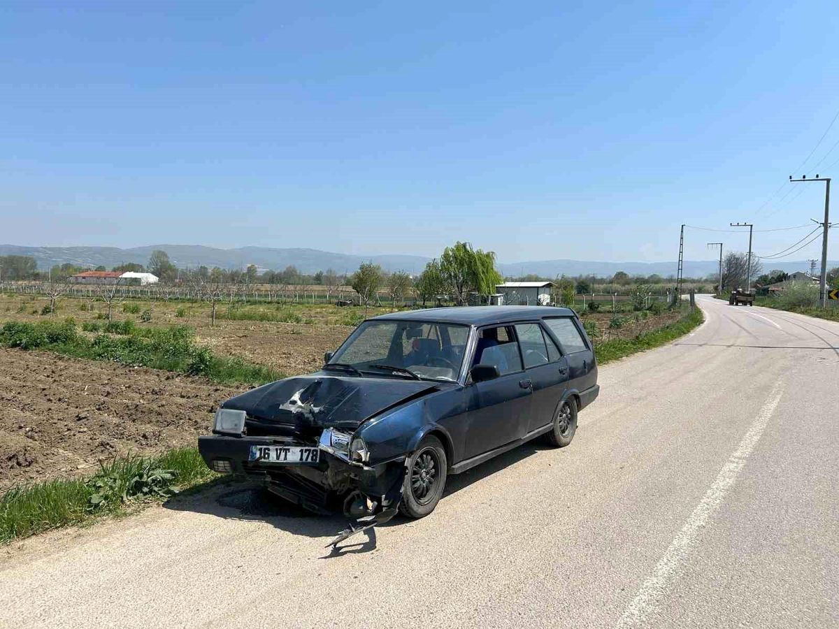 İnegöl'de Otomobil Çarpışması: 1 Yaralı