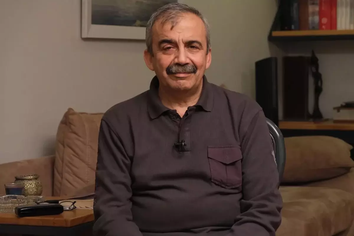 DEM Parti: İmralı heyetinde Sırrı Süreyya Önder yerine yeni bir ismin yer alacağı bilgisi doğru değildir