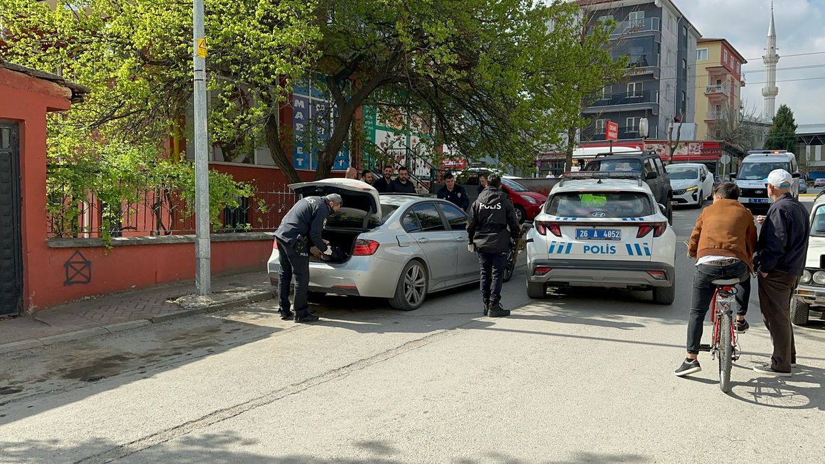 Eskişehir'de polis ekiplerinin ihtarına uymayan sürücüye yüksek para cezası