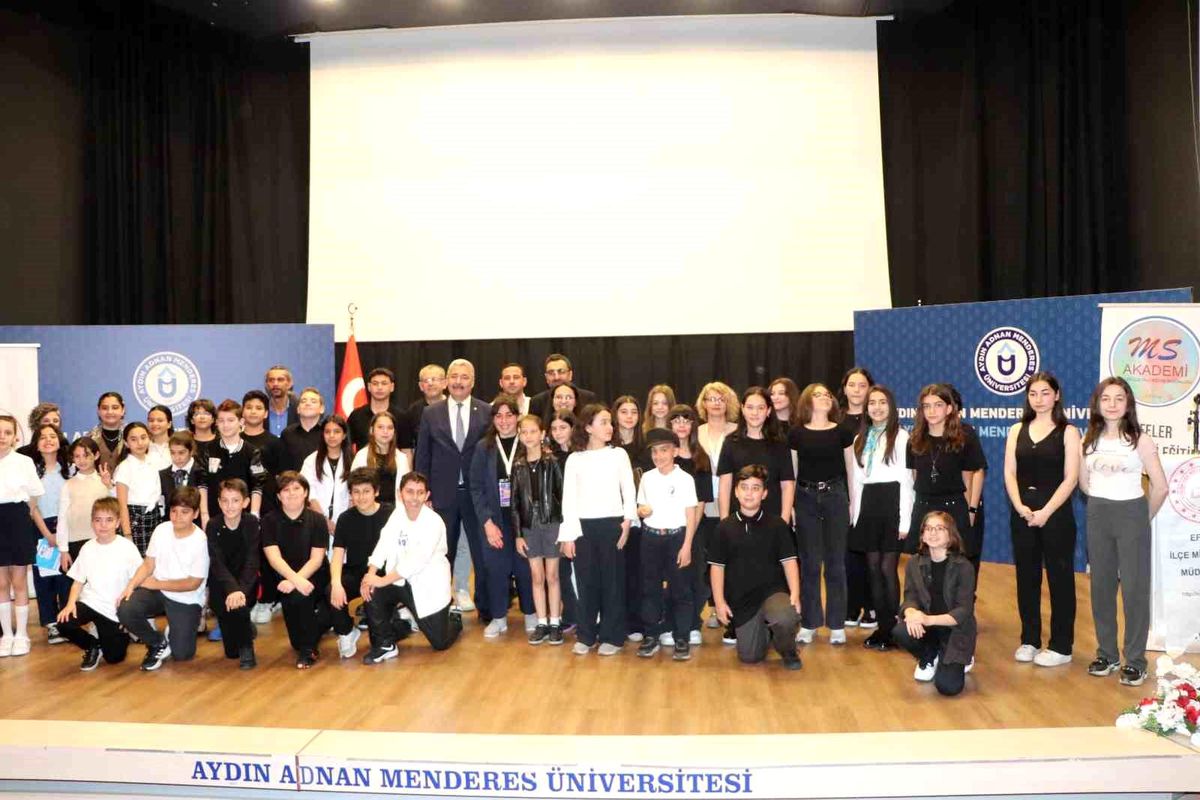Efeler'de Sanat Festivali Unutulmaz Anlar Yaşattı