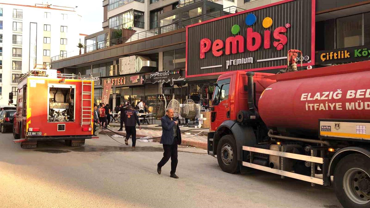 Elazığ'da İş Yerinde Yangın Paniği
