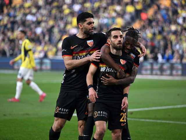 Fenerbahçe, Kayserispor ile 3-3 berabere kaldı