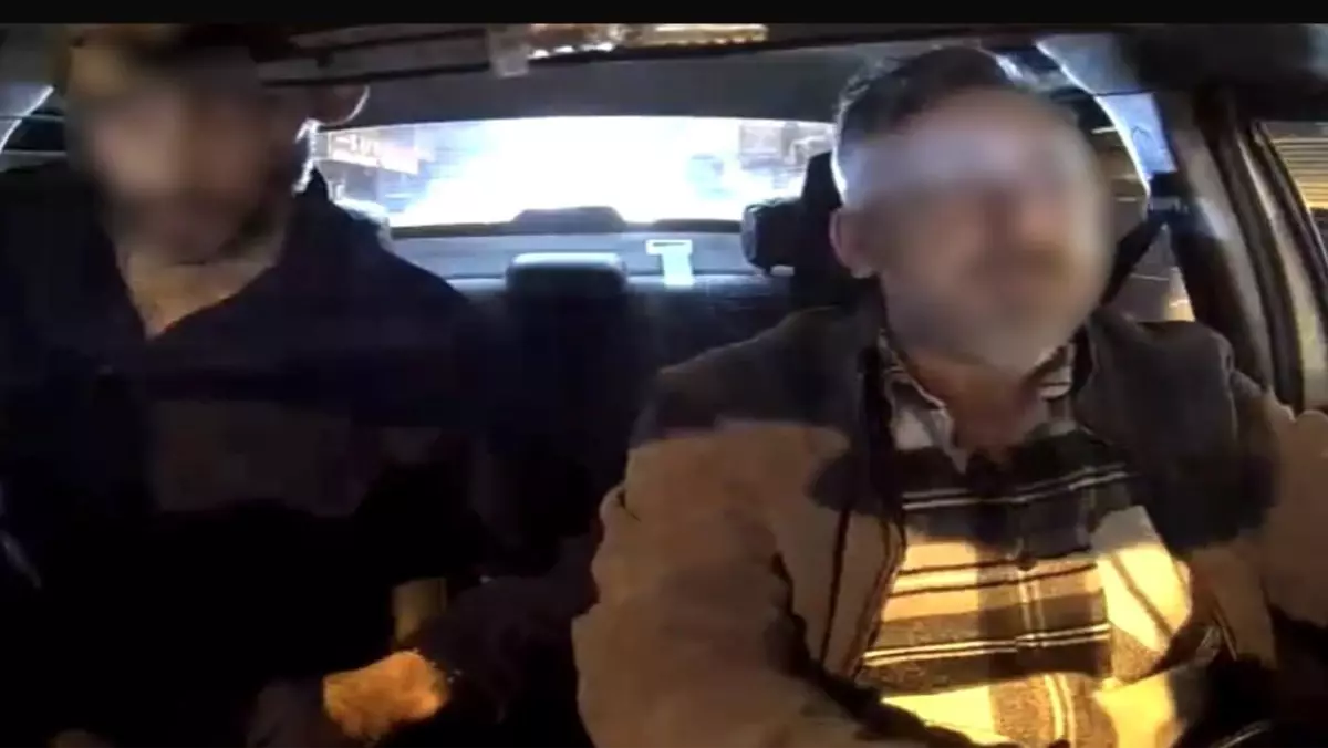 İzmir'de Hırsızlık Yapan Şüpheli Kıyafet Değiştirerek Yakayı Ele Verdi