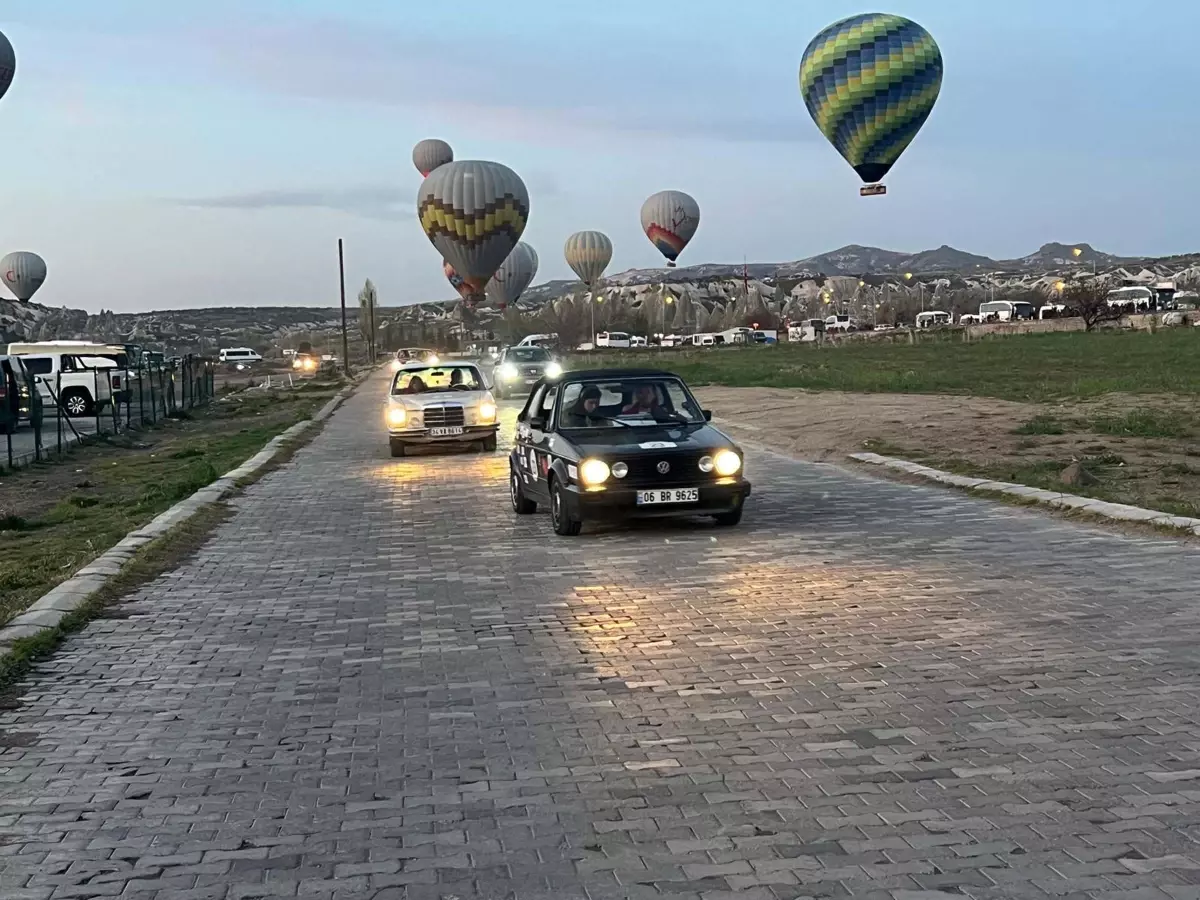 Kapadokya'da Klasik Otomobil Rallisi Başladı