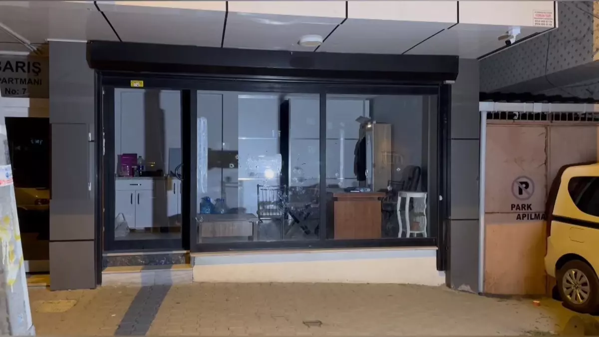 Küçükçekmece'de Motosikletli Şüphelilere Saldırı