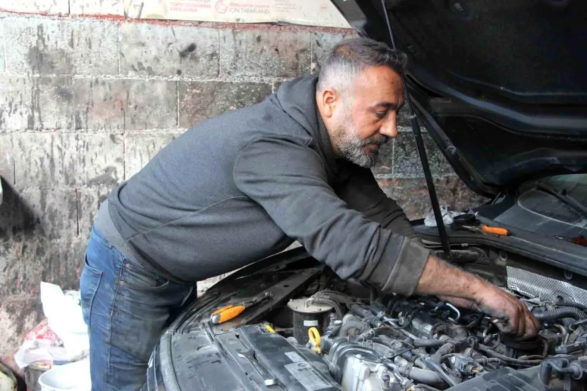 Oto Tamiri Sektoründe Eleman Sıkıntısı: Çırak ve Kalfa Bulmak Zorlaşıyor