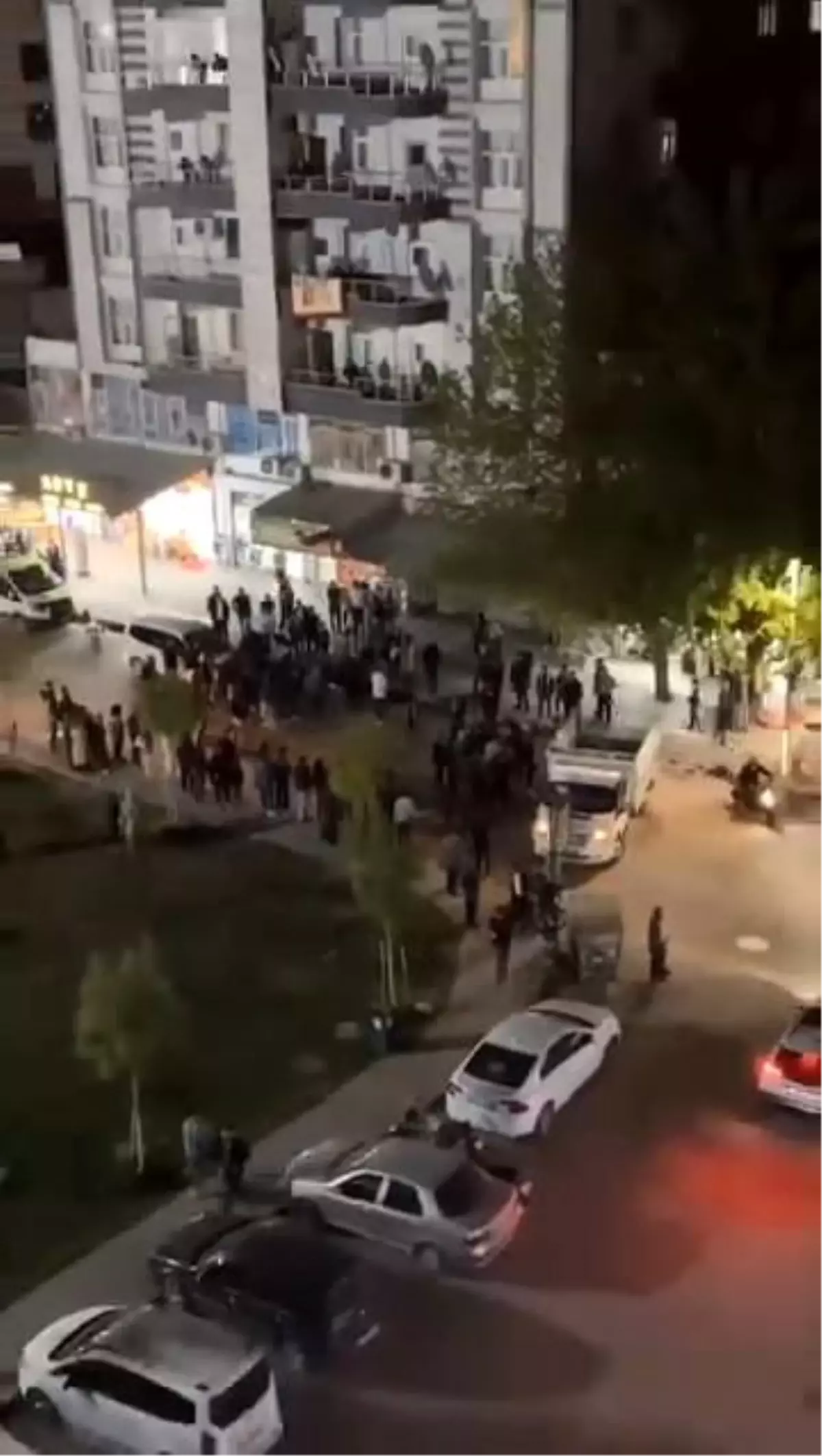 Diyarbakır'da Pikap ile Motosiklet Çarpıştı: 1 Yaralı
