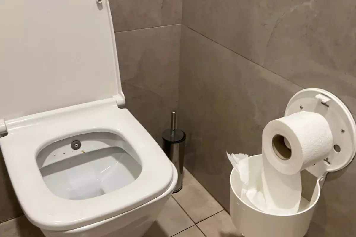 14 yaşındaki kız çocuğu, hastane tuvaletinde doğurduğu bebeği çöpe attı