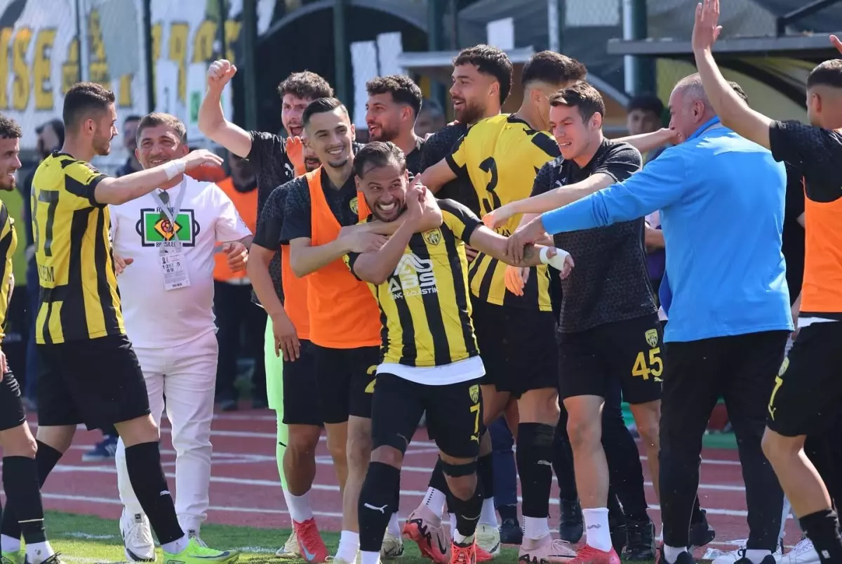 Aliağa Futbol'un Şampiyonluk Yarışı Sürüyor
