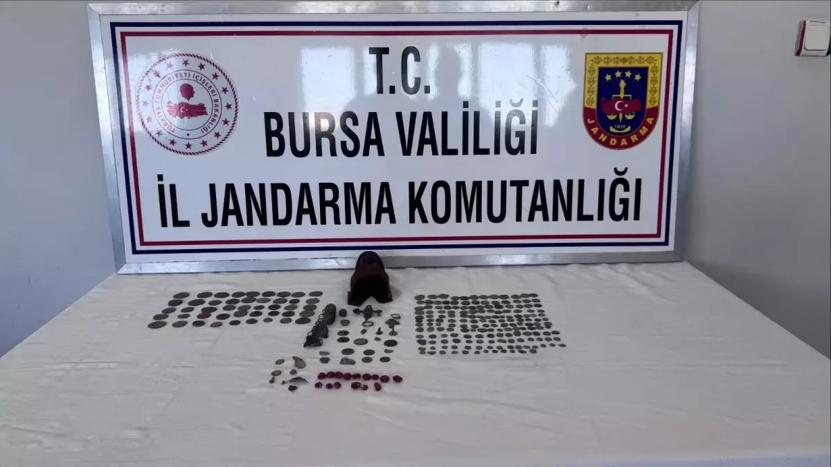 Bursa'da Tarihi Eserler Ele Geçirildi