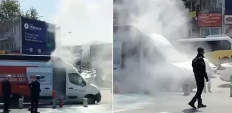 CHP seçim aracı kent merkezinde alevlere teslim oldu