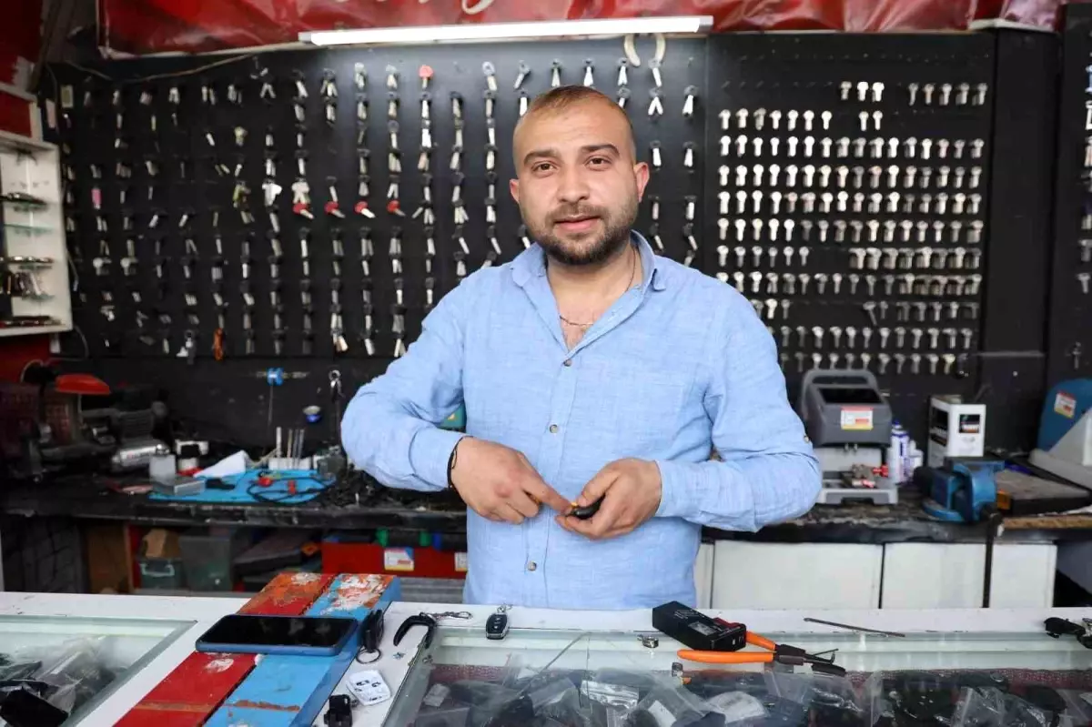 Türkiye'de Unutkanlık Artıyor: Oto Anahtarcıları Yoğun Çalışıyor