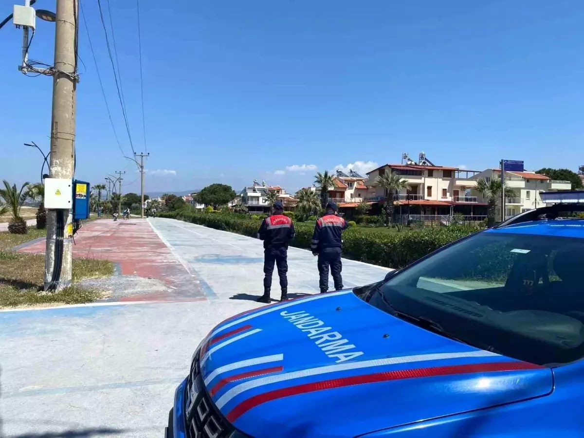Kuşadası'nda Bisiklet Yoluna Giren 20 Motosiklet Sürücüsüne Ceza