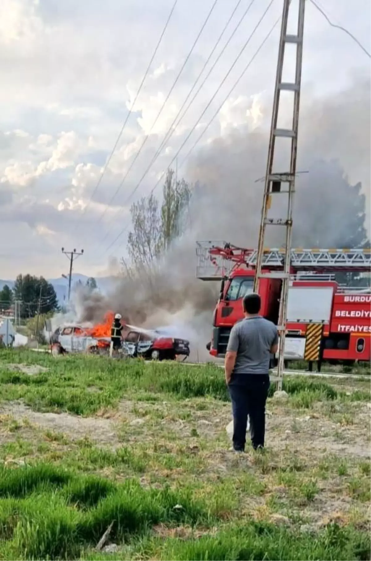 Burdur'da Kafa Kafaya Çarpışma: 1 Ölü, 4 Yaralı