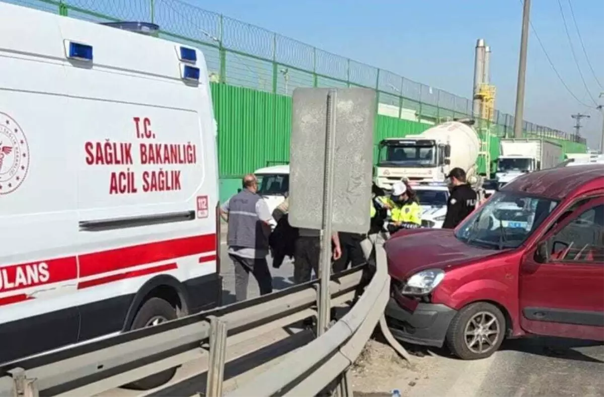 Gebze'de Zincirleme Kaza: 3 Yaralı