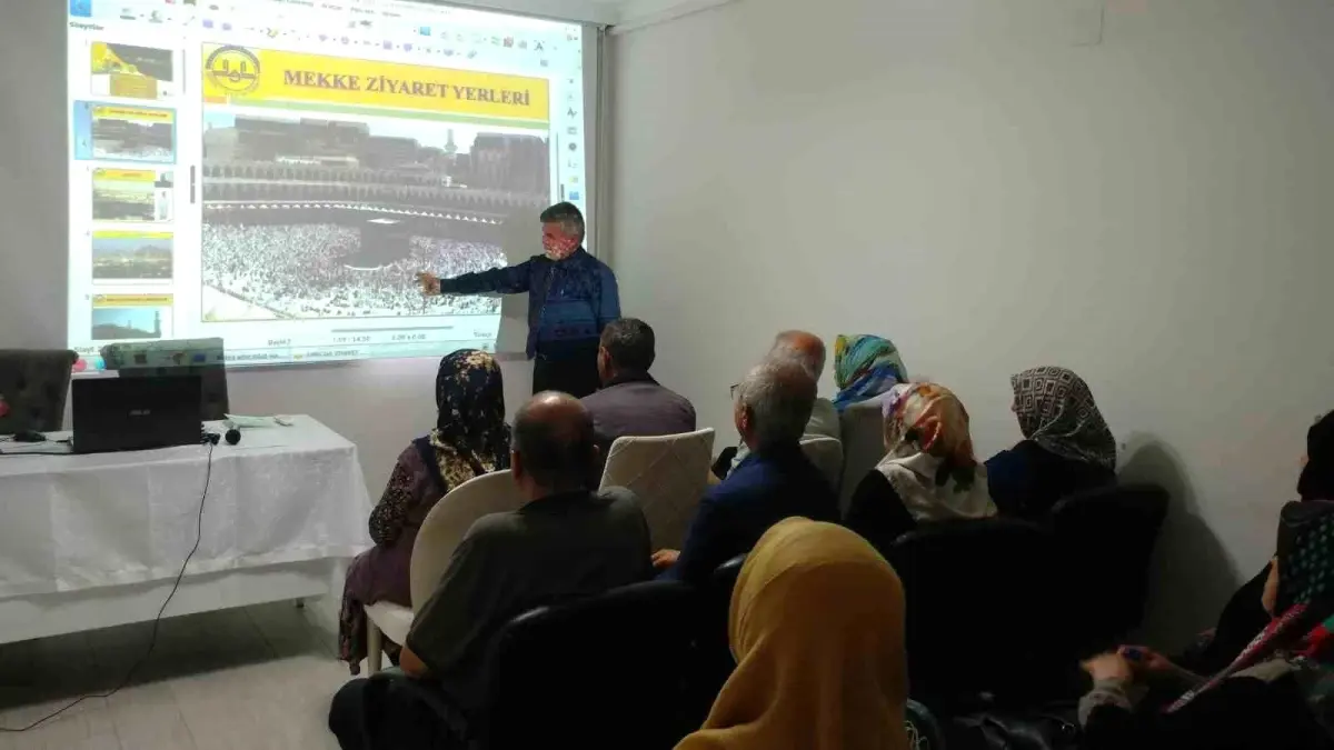 Köyceğiz İlçe Müftülüğü Hacı Adaylarına Hac Hazırlık Eğitimleri Vermeye Başladı
