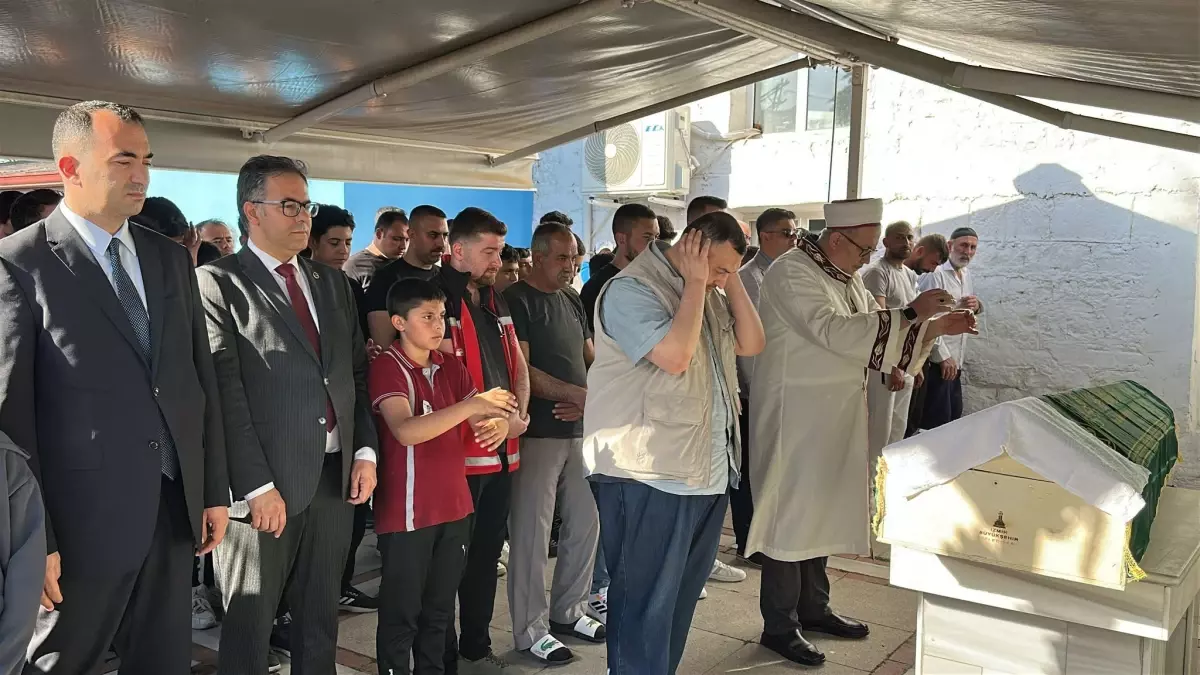 Edirne'de Boğulma Olayı: 14 Yaşındaki Ege İshak Karafidan Hayatını Kaybetti