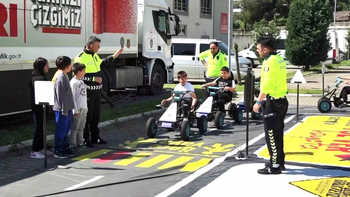Karabük'te Çocuklara Trafik Bilinci Eğitimi Verildi
