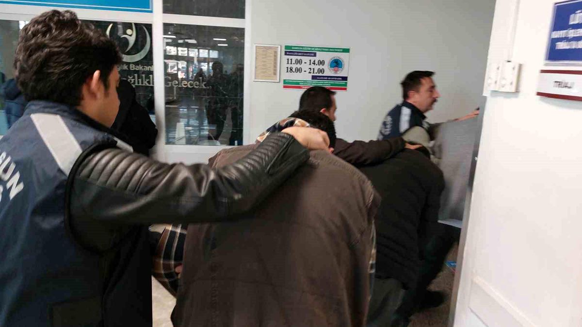 Samsun'da Silah Kaçakçılığı Operasyonu: 4 Kişi Tutuklandı