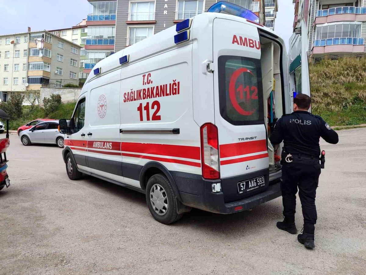 Sinop'ta Trafik Kazası: 2 Yaralı