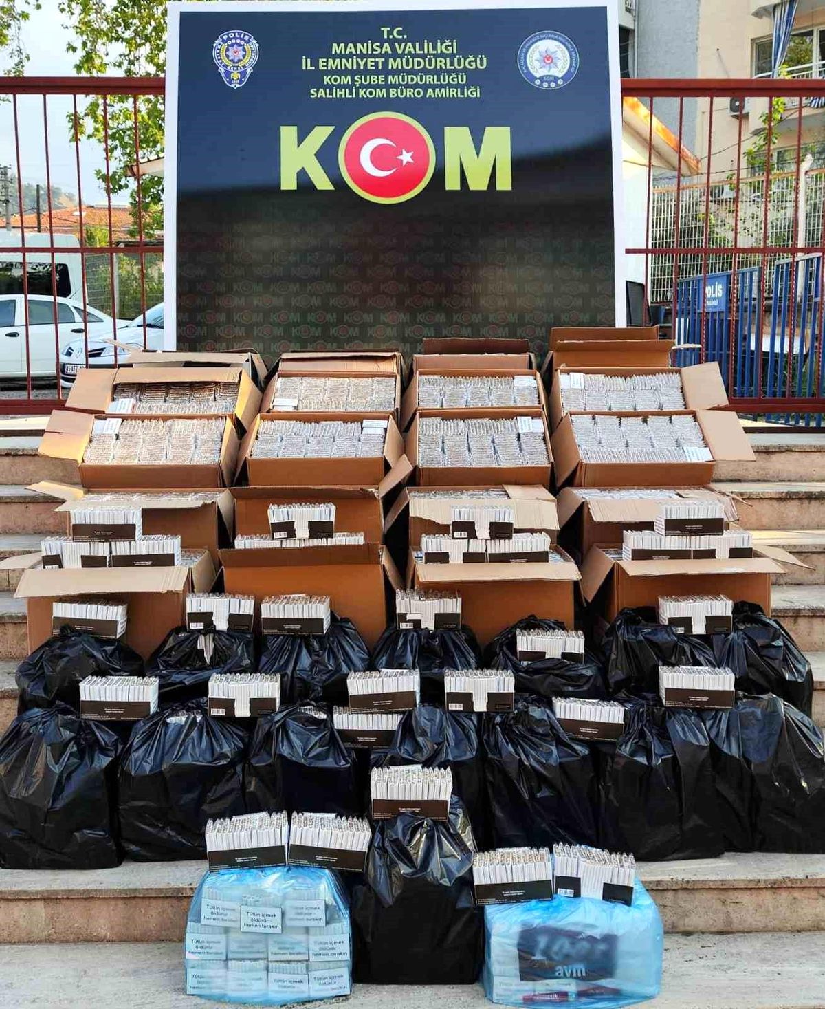 Manisa'da 229 Bin Doldurulmuş Makaron Ele Geçirildi