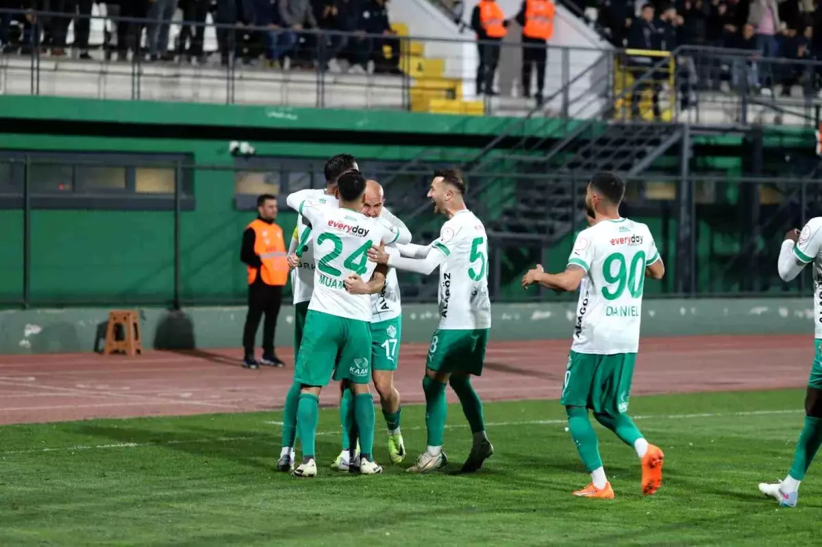 Iğdır FK, Sakaryaspor'u 4-0 ile Geçti