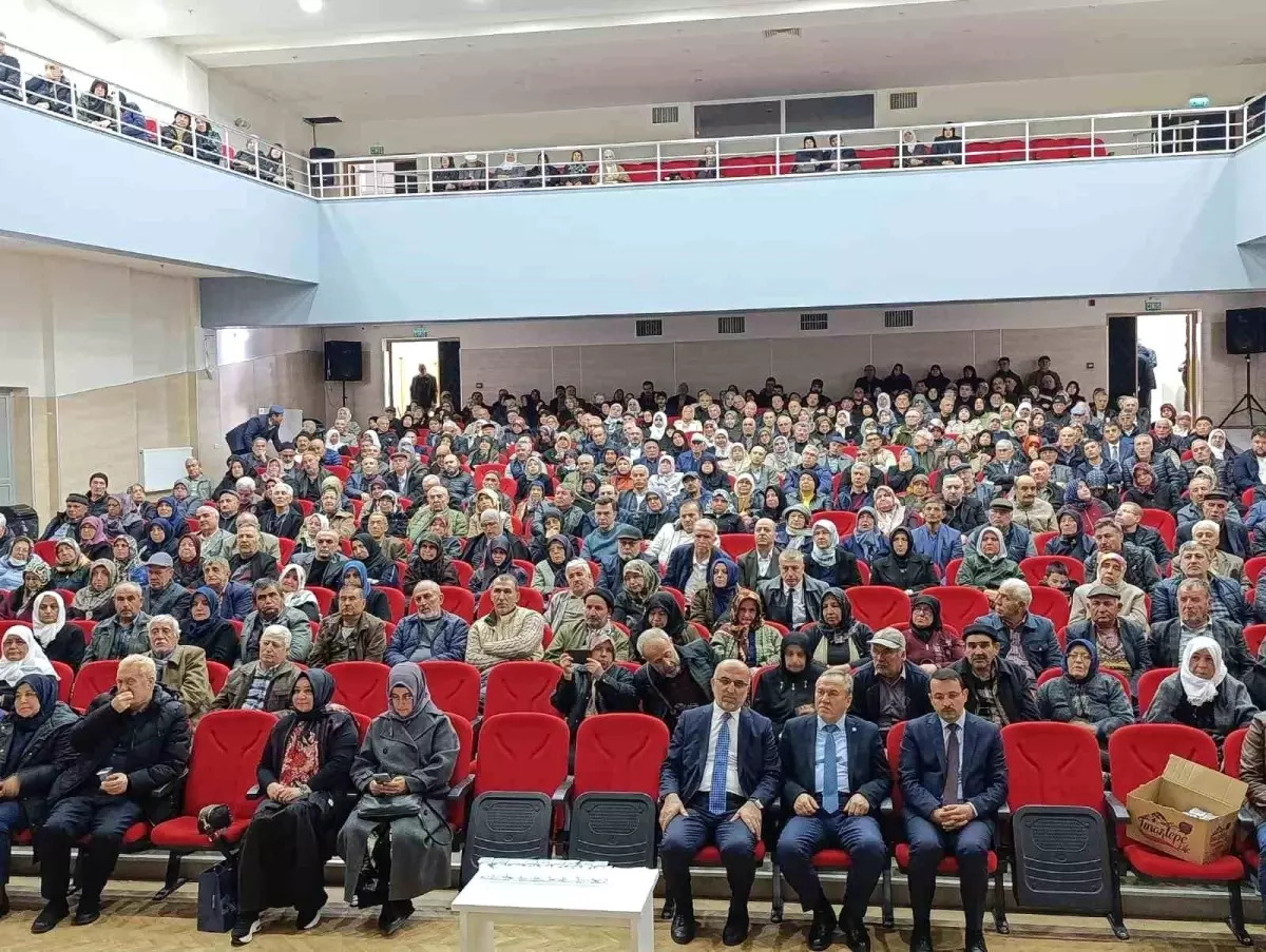 Afyonkarahisar'da Hacı Adaylarına Eğitim Seminerleri Düzenlendi