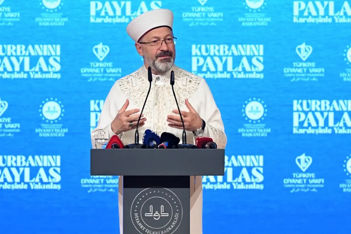 Ali Erbaş: 2 kiloluk kurban etini kurutup toz haline getiren milyonlarca insan var