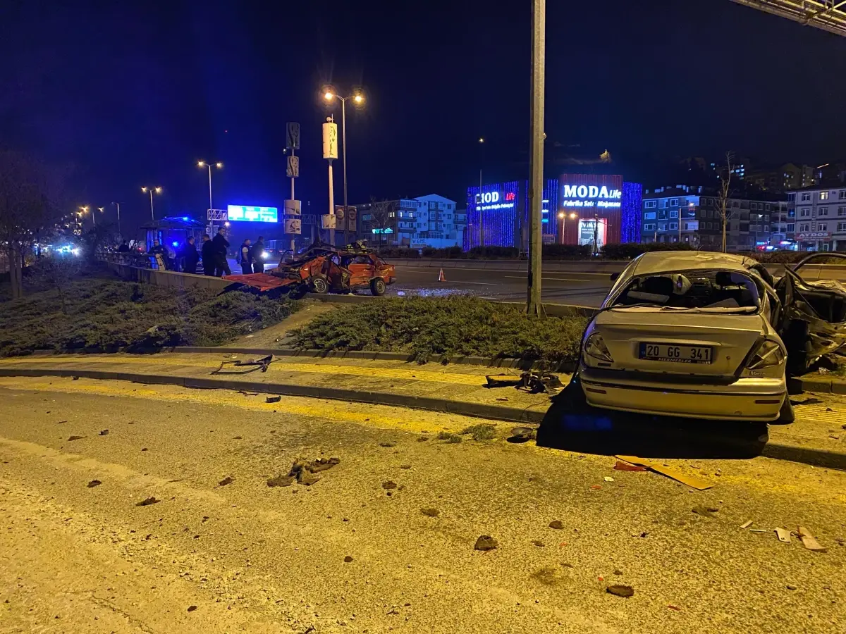 Mamak'ta Otomobil Kazası: 6 Yaralı