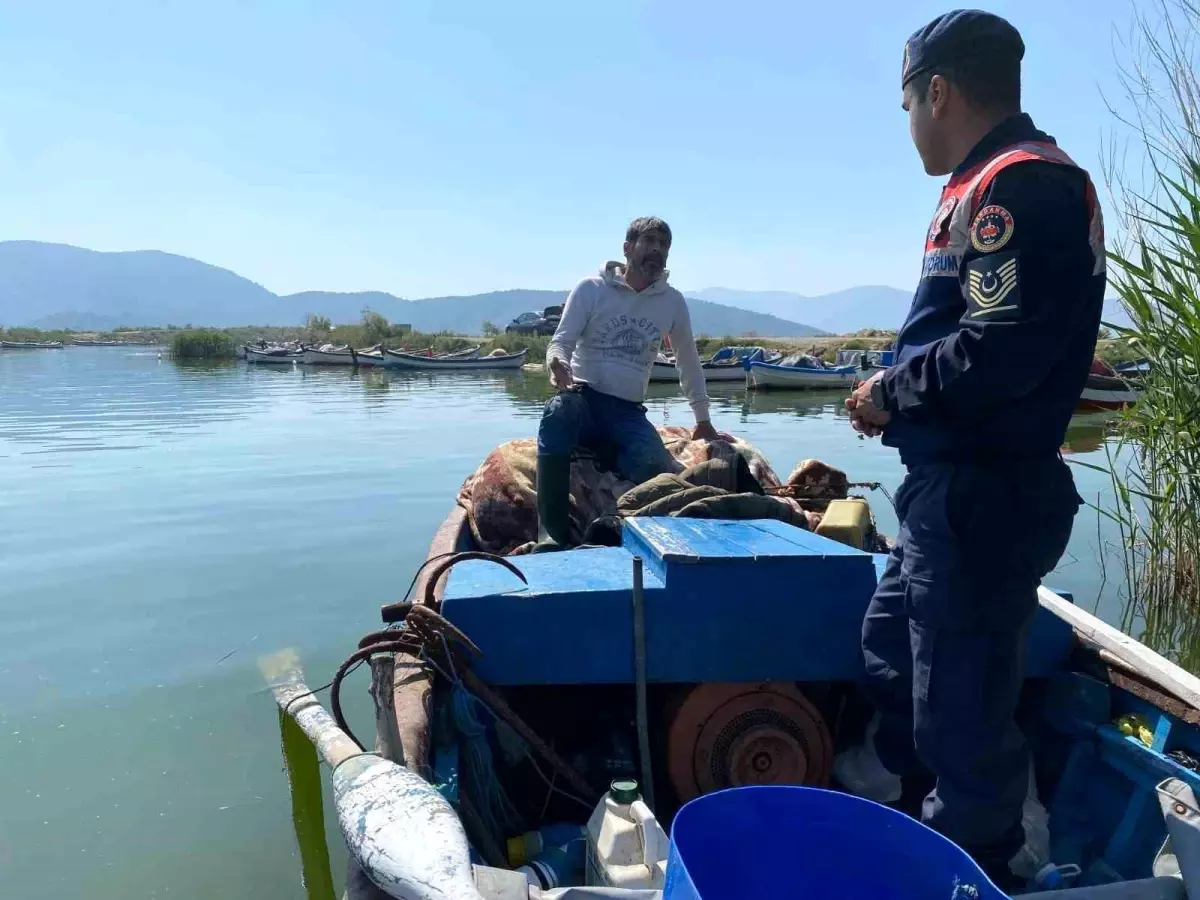 Aydın Jandarma, Bafa Gölü'nde Doğal Hayatı Koruyor