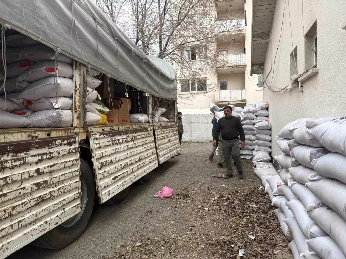 Diyadin'de Çiftçilere 12 Ton Korunga Tohumu Desteği