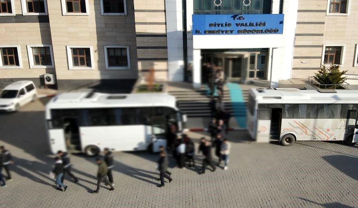 Bitlis'te Usulsüz Sürücü Belgesi İle İlgili Operasyon: 27 Tutuklama