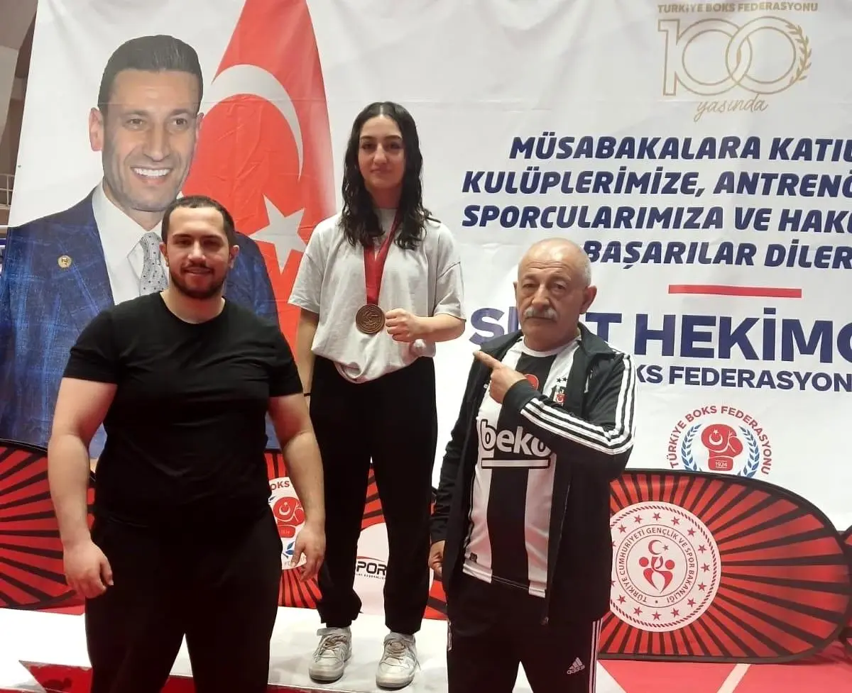 Yağmur Palut Türkiye Boks Şampiyonası'nda Üçüncü Oldu